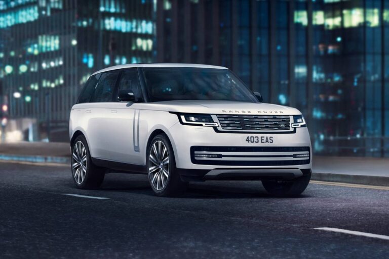 2024 White Land Rover Range Rover