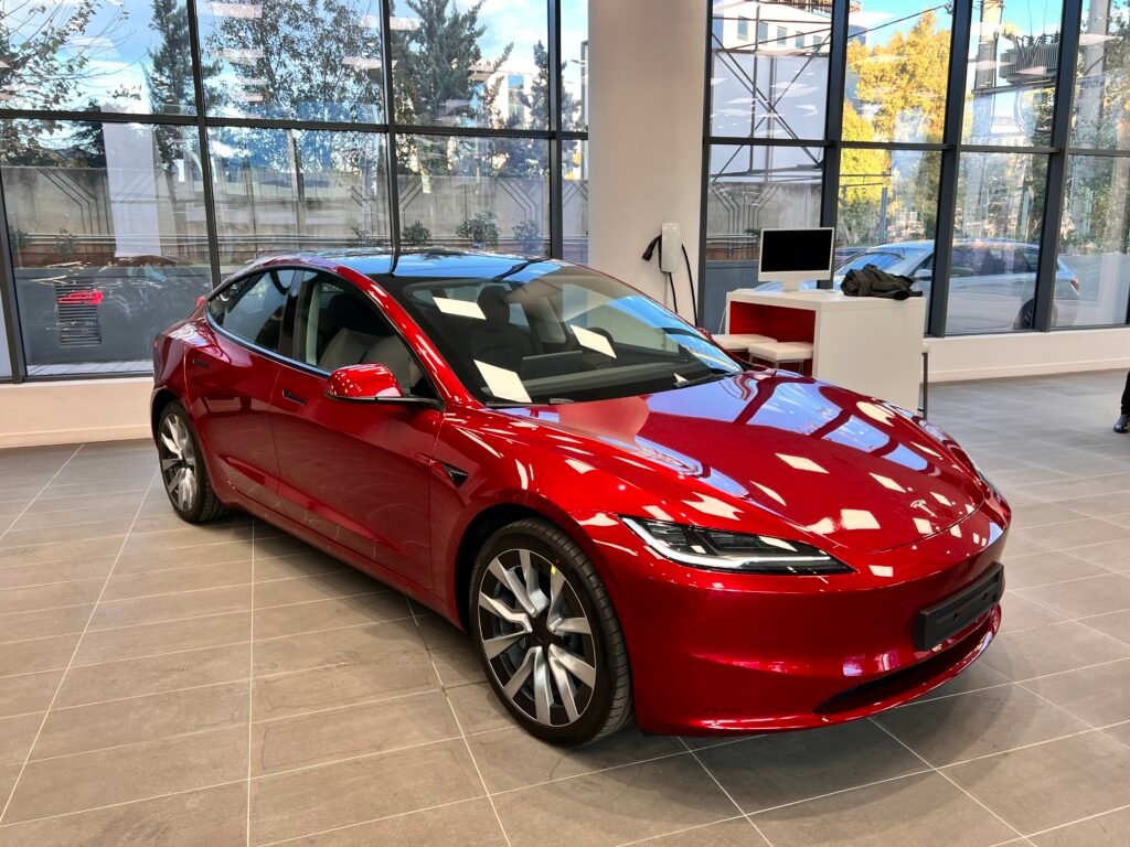 Tesla Model 3 2024