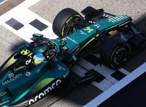 fernando-alonso-aston-martin-r