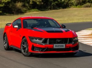 mustang-dark-horse-1-